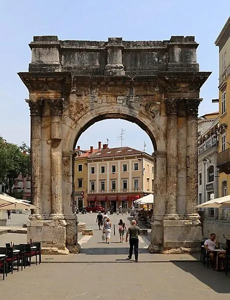 House Masha Apartment Pula